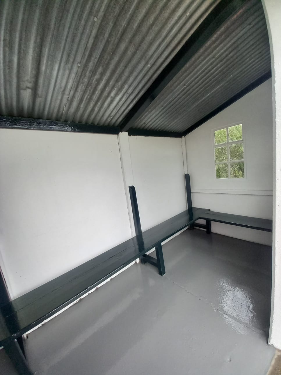 Chetnole Halt Refurbishment of Interior Shelter